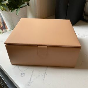Quince leather jewelry box